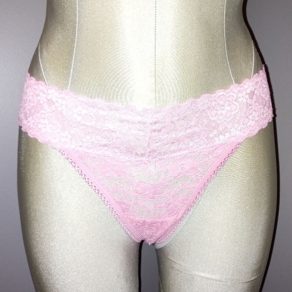 W.W thongs